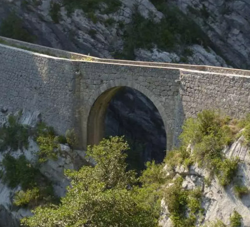 Pont et Clue du Riolan